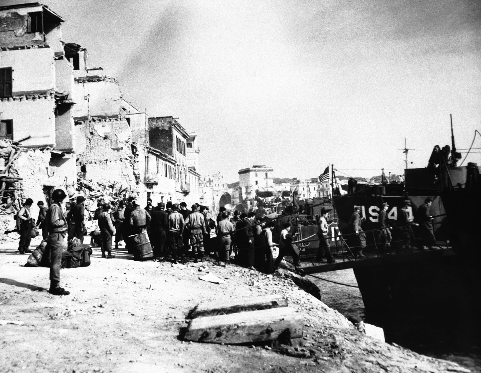 1944: Anzio